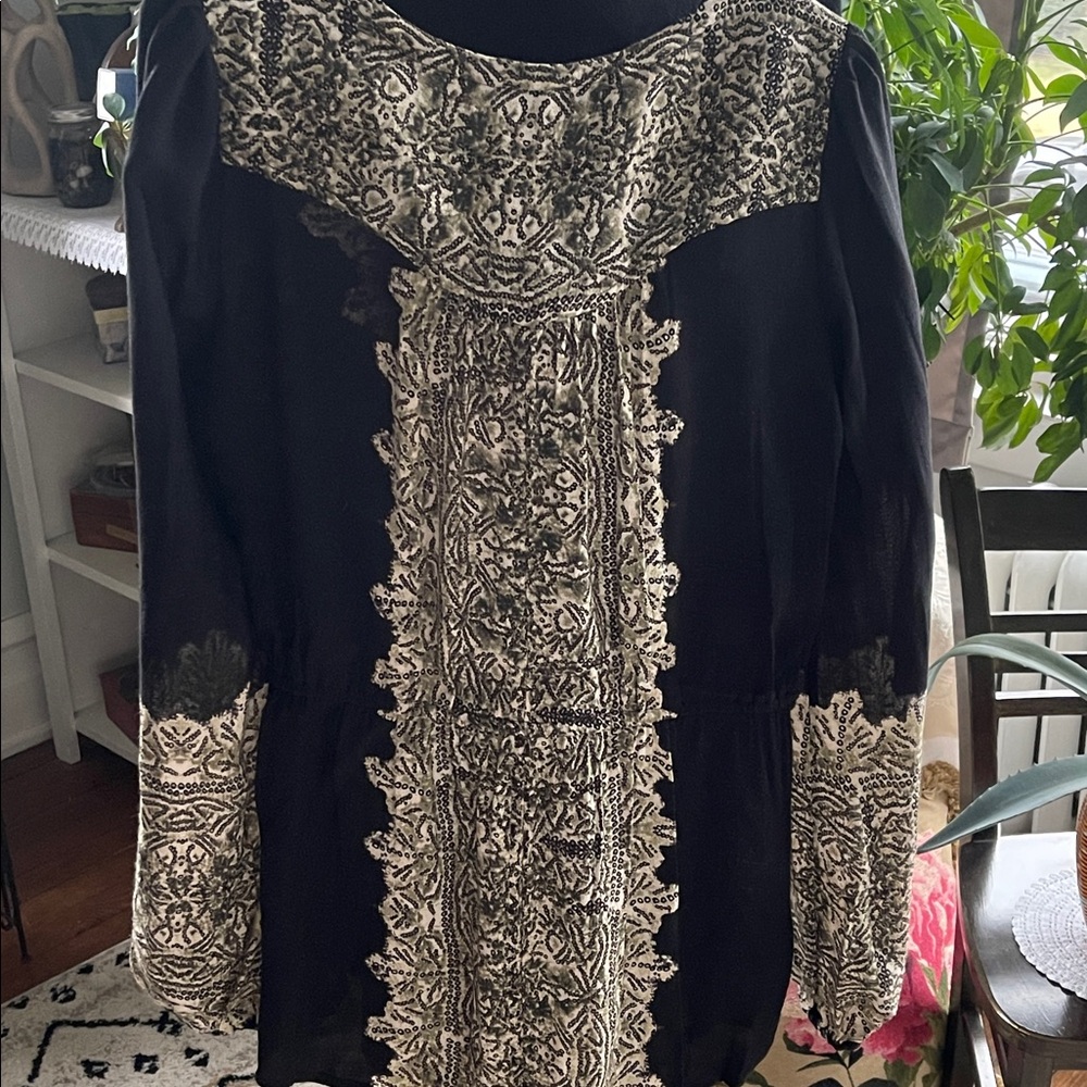 Free People “Wildest Moments” Black and Cream hint of green. Lace top, SP. EUC